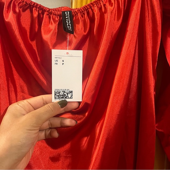 NWT H&M red satin dress - Picture 3 of 4